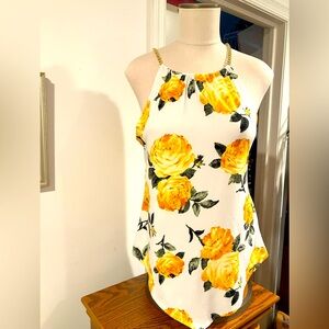 NWOT TOP FASHION NEW YORK YELLOW ROSE LG SLEEVELESS TOP WITH GOLD CHAIN STRAPS.